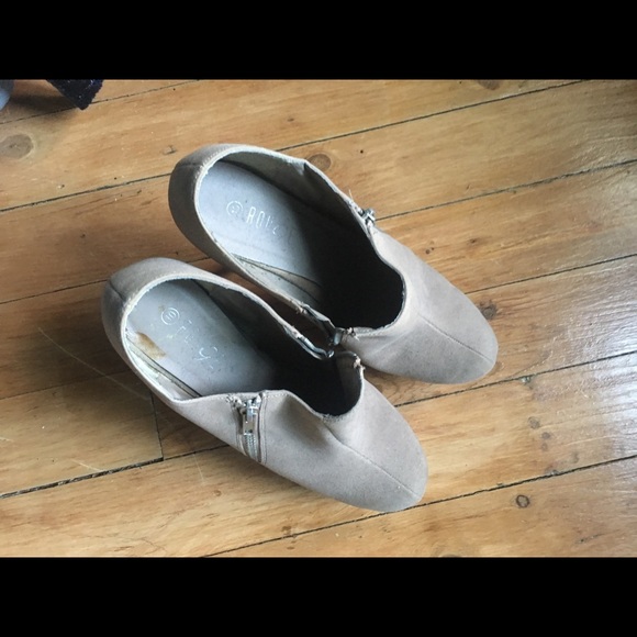 Nude Suede Pumps! - Picture 3 of 3